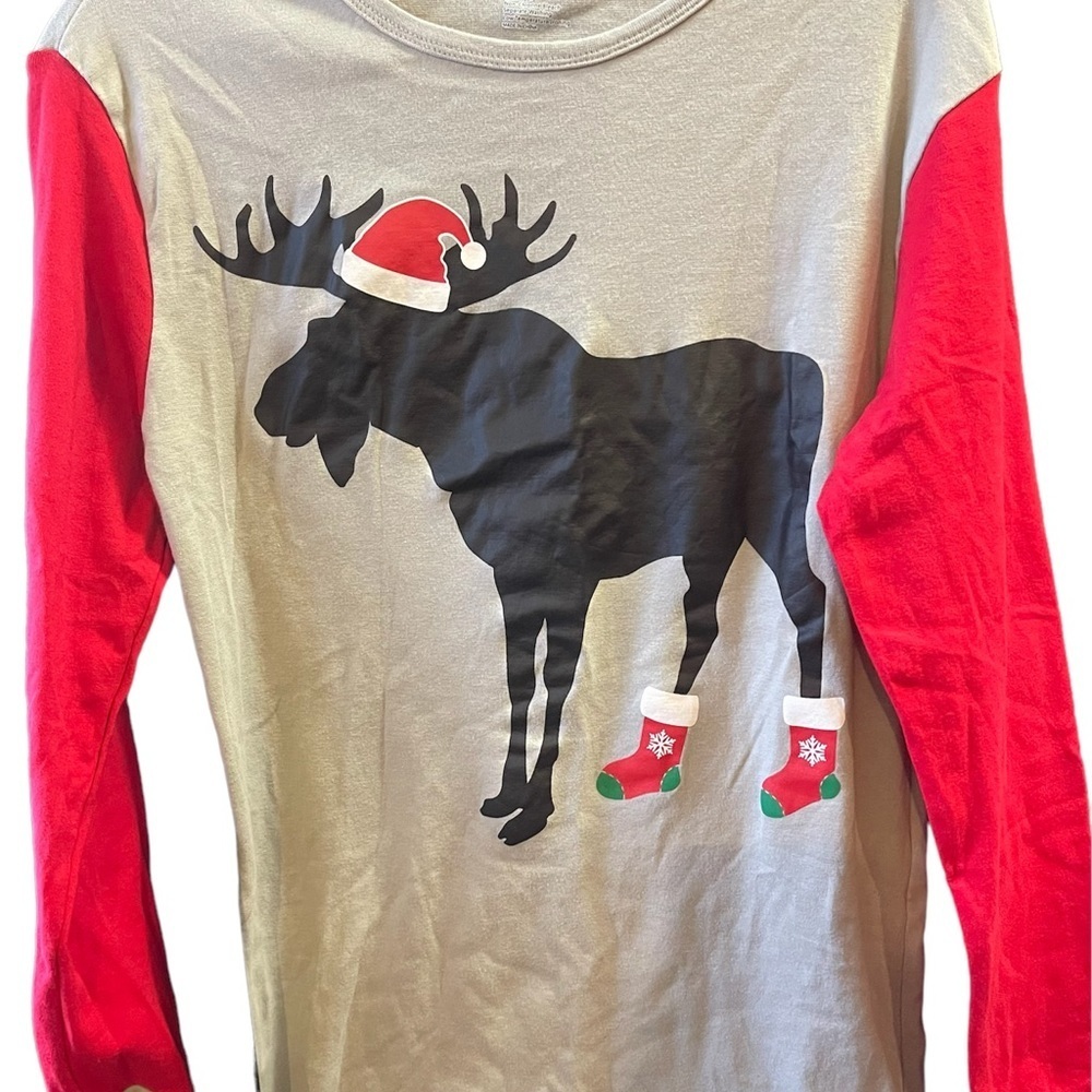 Kikizye rain deer pajama shirt